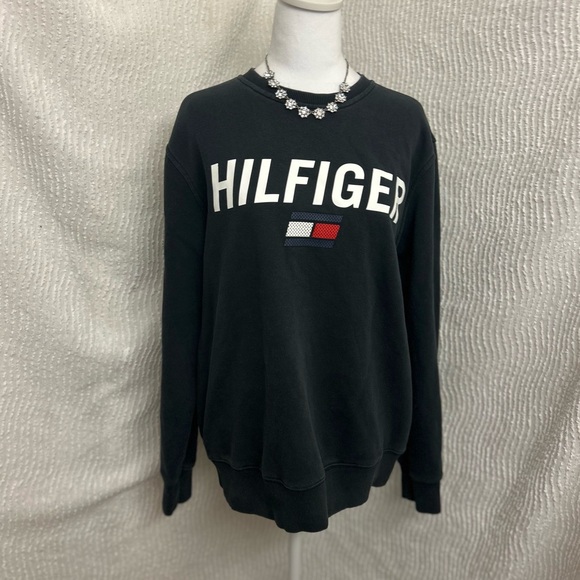 Tommy Hilfiger Black Crewneck Sweatshirt Size Large Unisex Logo Classic - Picture 1 of 12